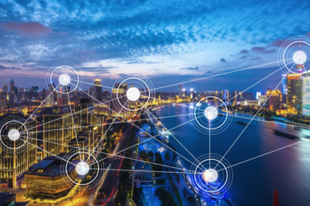 Luciano Guimaraes Tebar mostra como cidades inteligentes podem se fortalecer com práticas financeiras sustentáveis.