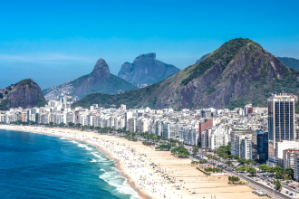 O mercado de alto luxo mostra quem é o comprador sofisticado no Rio e por que ele investe em alto padrão, observa Alex Nabuco dos Santos.