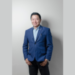 A otoplastia em adultos e crianças exige técnica adequada para alcançar resultados duradouros, destaca Milton Seigi Hayashi.