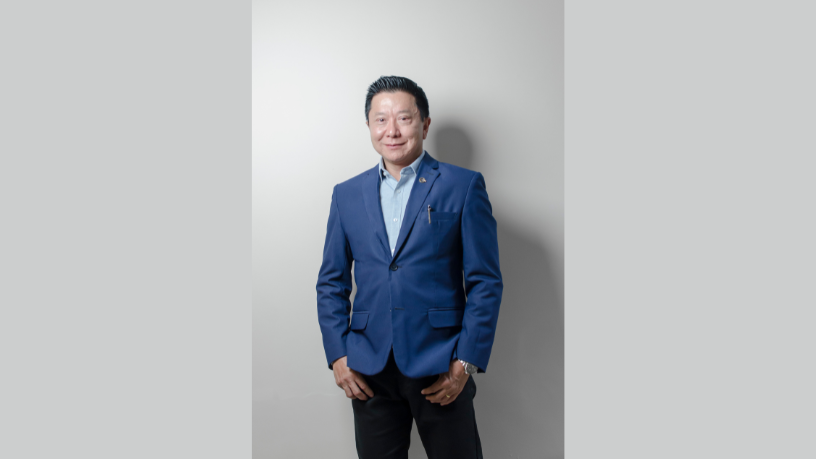 A otoplastia em adultos e crianças exige técnica adequada para alcançar resultados duradouros, destaca Milton Seigi Hayashi.