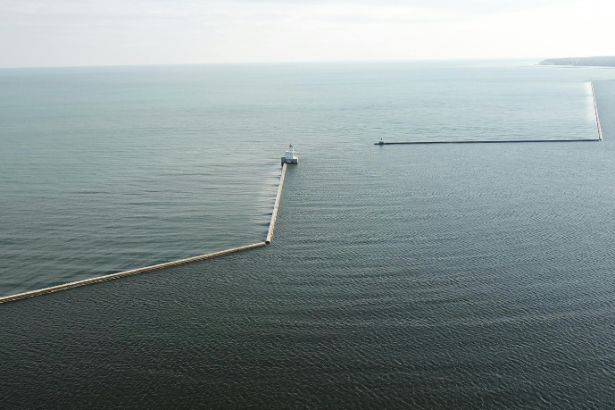 O licenciamento do oleoduto no túnel da Linha 5 em Michigan avança com apoio do Exército, com Paulo Roberto Gomes Fernandes.