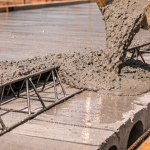 Valderci Malagosini Machado explica como o traço do concreto e a execução correta do capeamento influenciam o desempenho da laje treliçada.